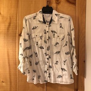 Button Down Fox Print Shirt 🦊